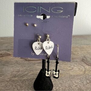 🍭6/$30 Icing new set of stud, guitar, and rebel guitar pick earrings